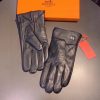 Hermes Soya Gloves In Black