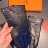 Hermes Soya Gloves In Black