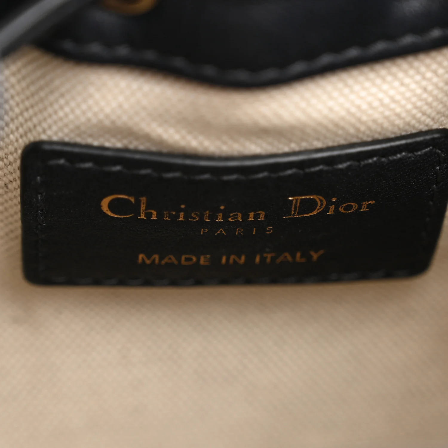 421583b0f3738ab788d027d782fb4da4