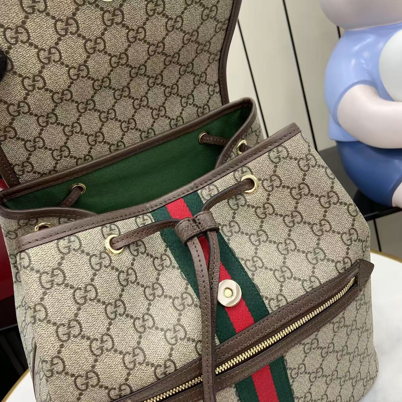 gucci-ophidia-medium-backpack-beige-dark-brown-10