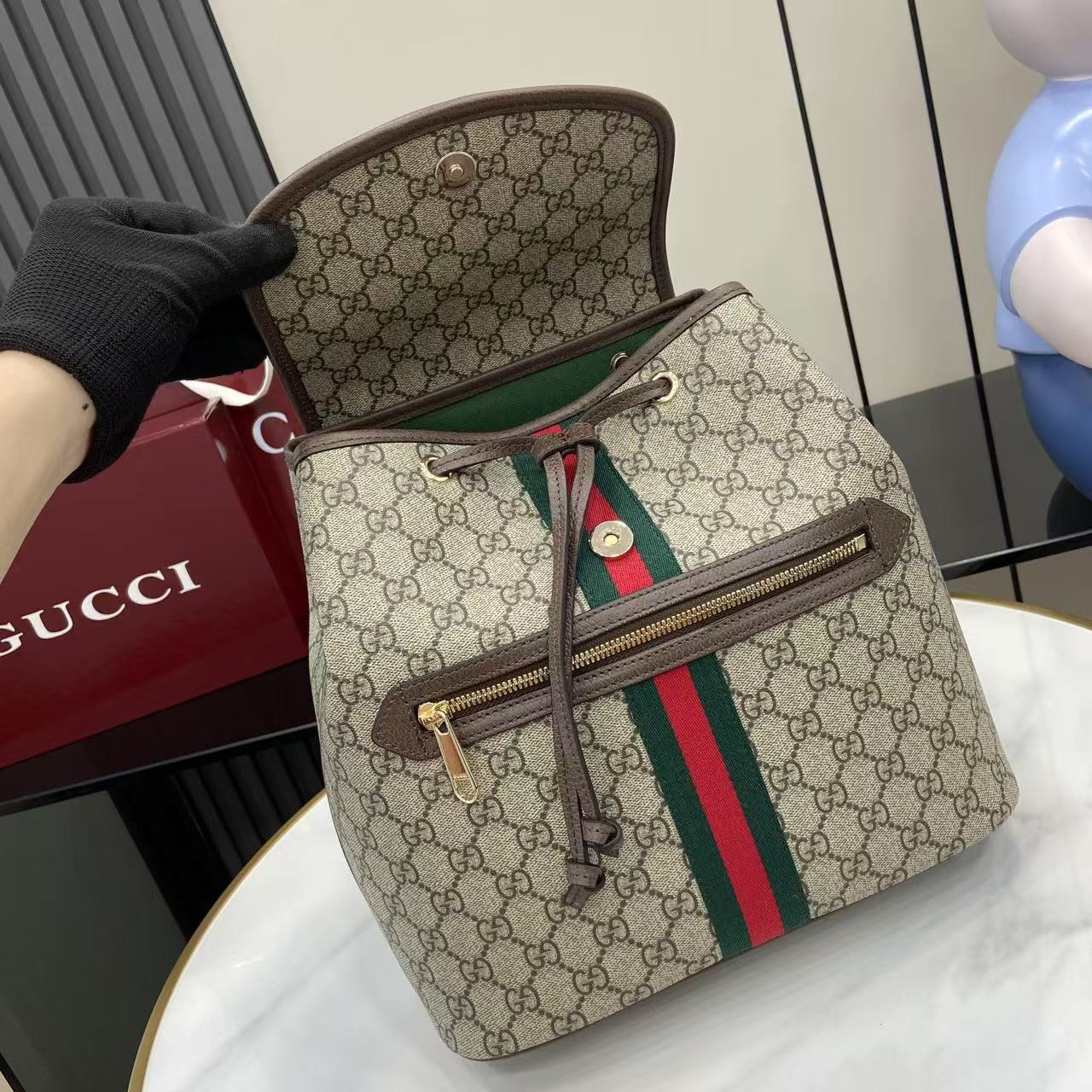 gucci-ophidia-medium-backpack-beige-dark-brown-7